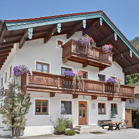 Garni Alte Saege Inkl Chiemgaukarte Otel 3*