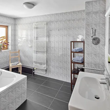 Otel Garni Alte Saege Inkl Chiemgaukarte Ruhpolding