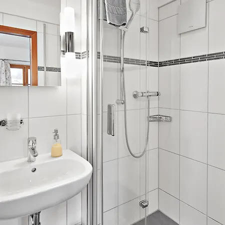 Otel Garni Alte Saege Inkl Chiemgaukarte Ruhpolding