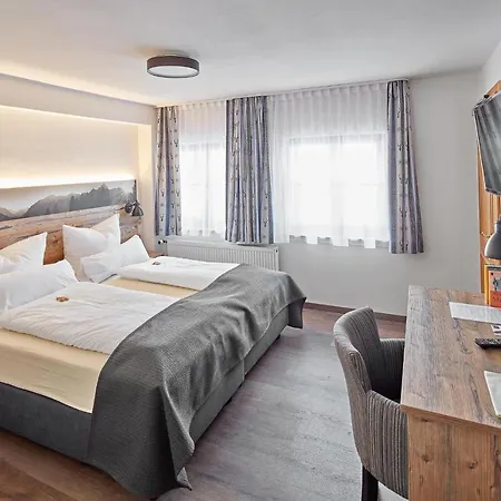 Garni Alte Saege Inkl Chiemgaukarte Otel