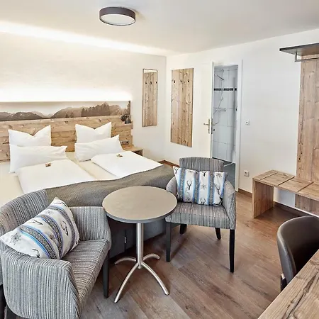 Otel Garni Alte Saege Inkl Chiemgaukarte Ruhpolding